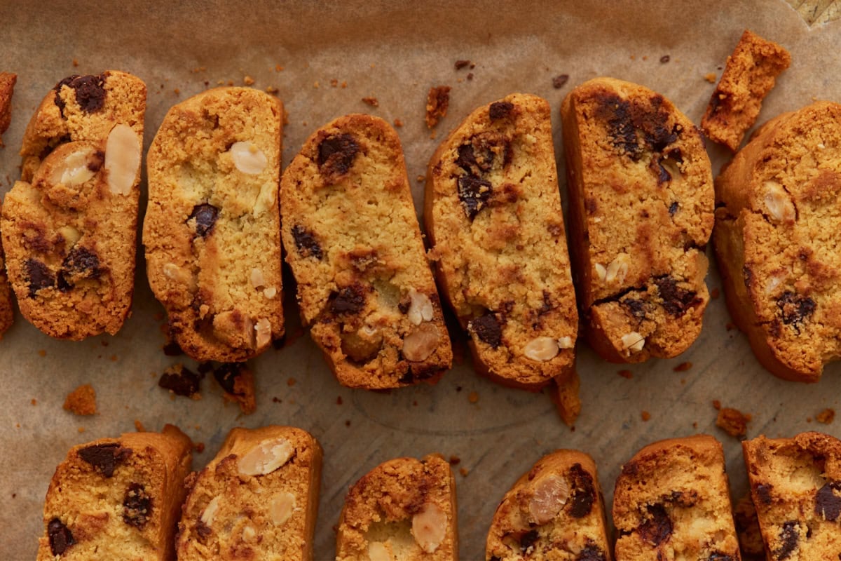 Easy Gluten-Free Almond Biscotti: Achieve Perfect Crispiness